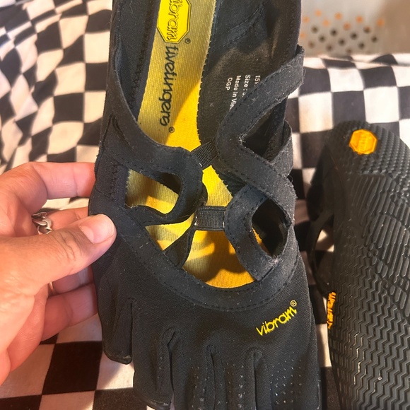 Vibram - Picture 4 of 9